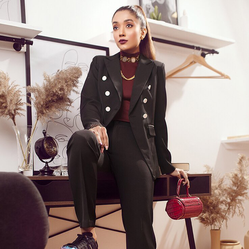 OEM Manufacturers Blue Women's Blazer Pant Suit with Double Breasted Buttons Women's Workwear Perfection Tailored Suit Attire