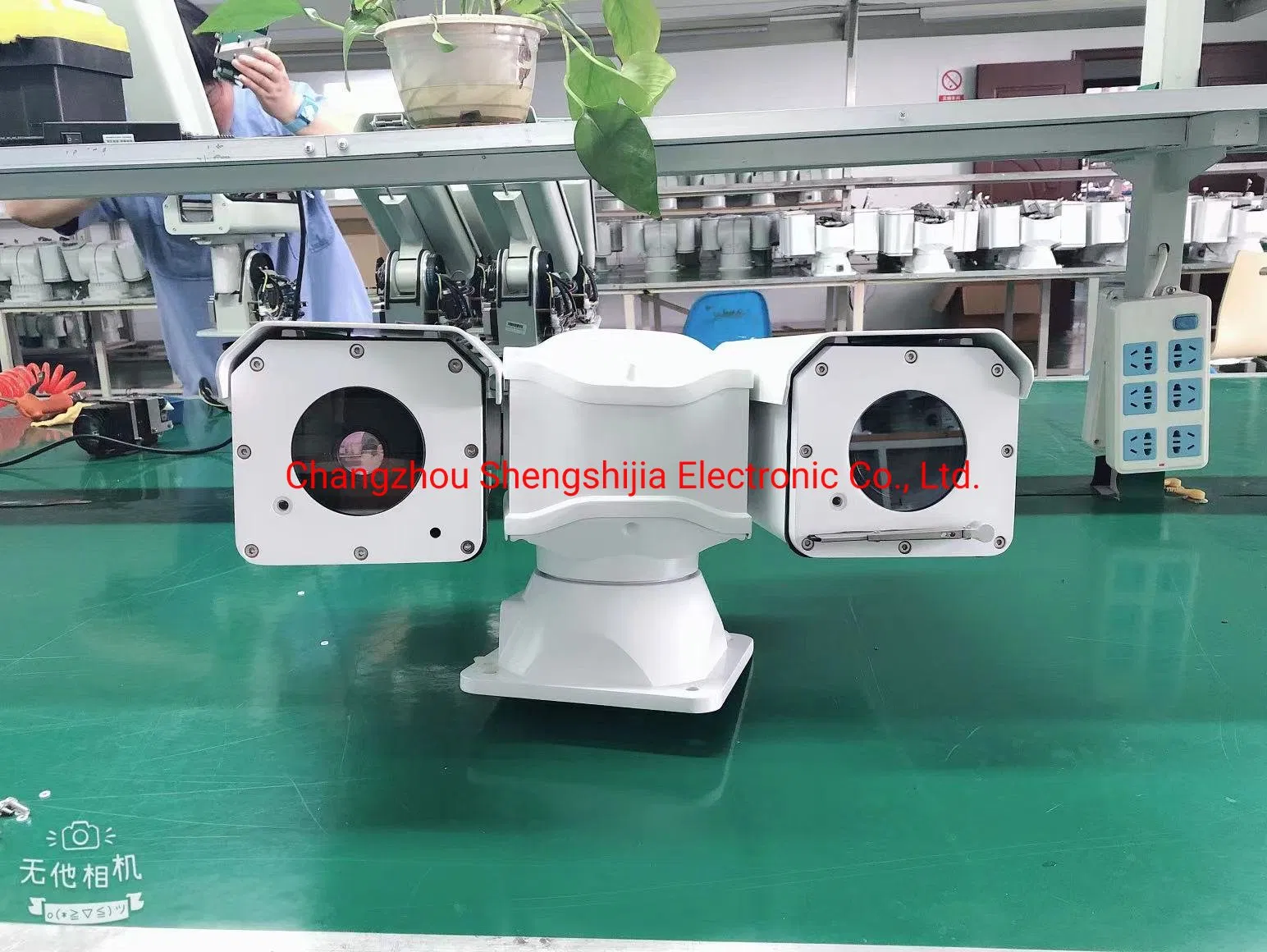 Vehicle Long Range 50X Optical Zoom 2000m 8MP Laser PTZ Security Camera