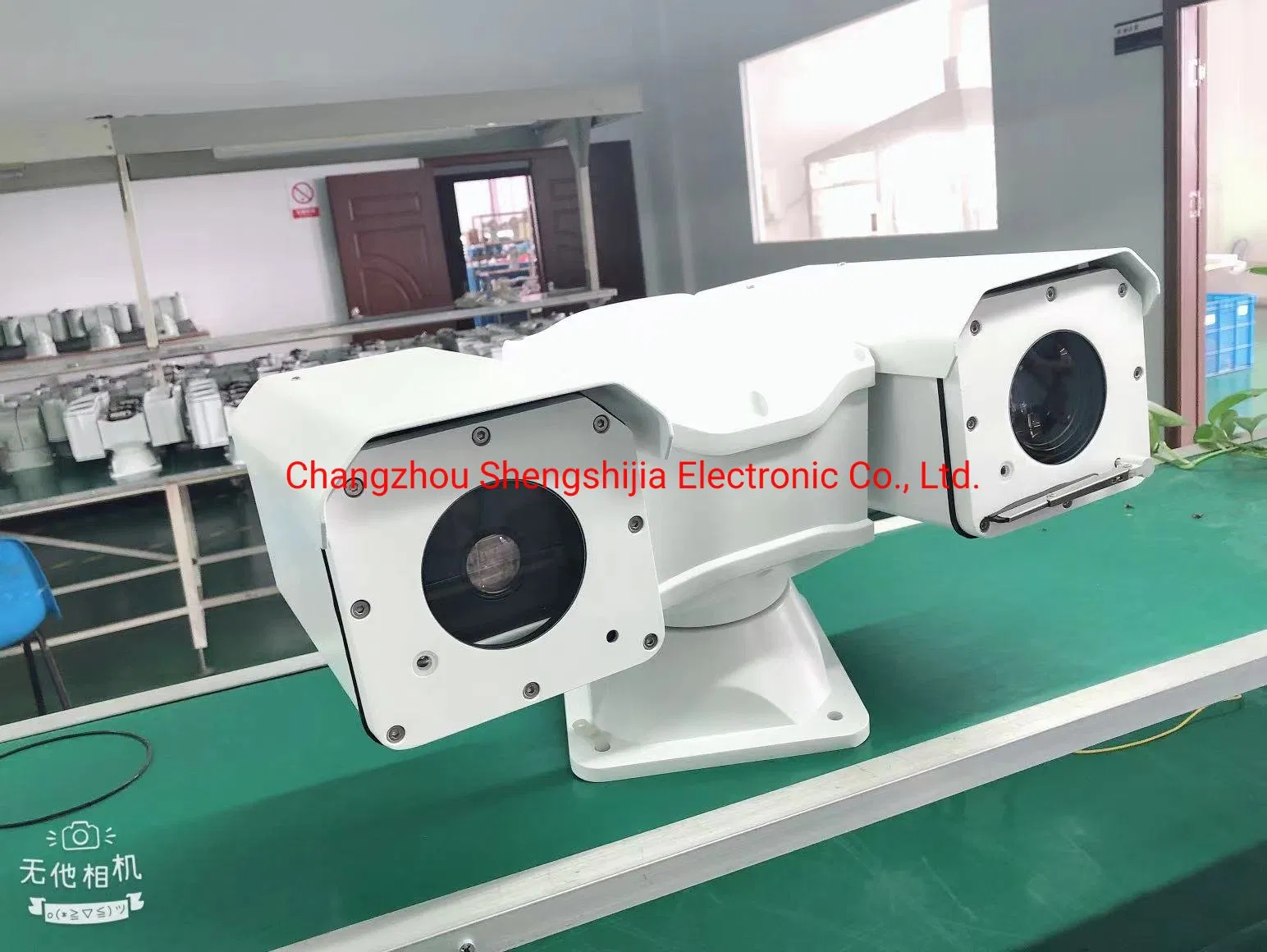 Vehicle Long Range 50X Optical Zoom 2000m 8MP Laser PTZ Security Camera