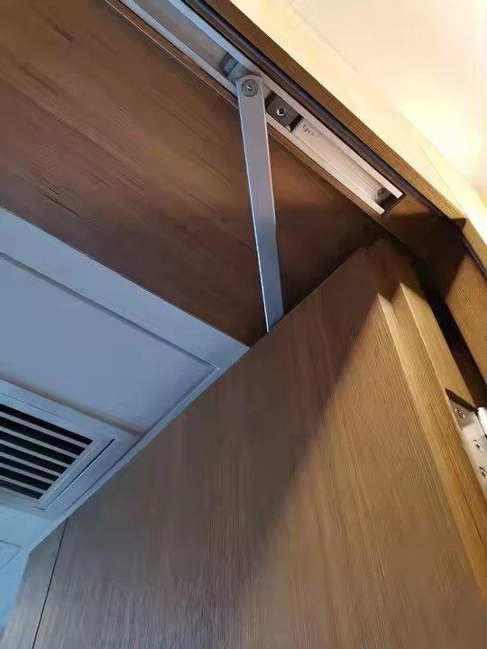 Good Quality Hydraulic Automatic Sliding Back Door Controller Exposed Surface Mounted Door Closer