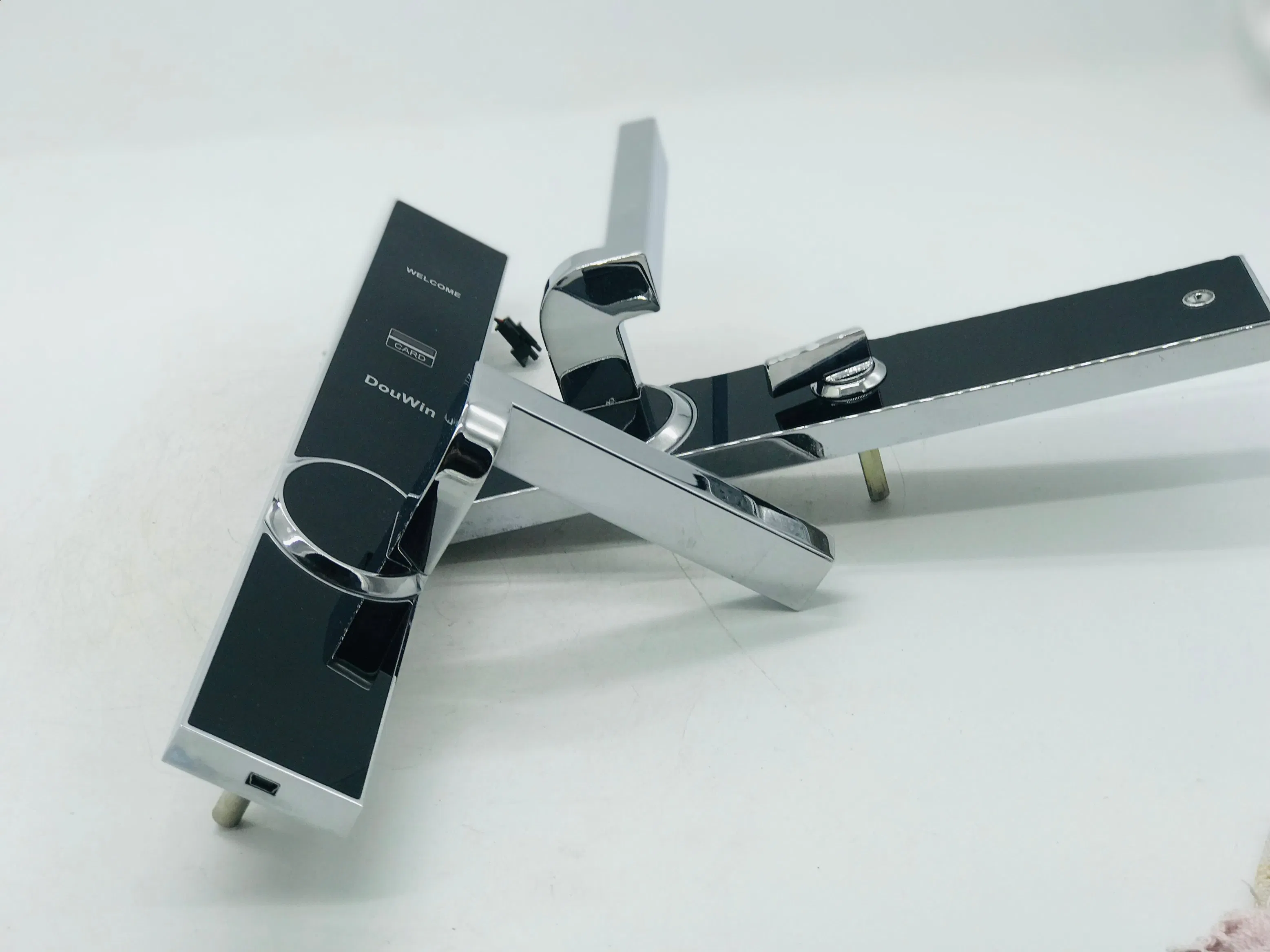 Design New Fashion Durable WiFi Blurthhon Hotel Card Lock System with Sdk and APP