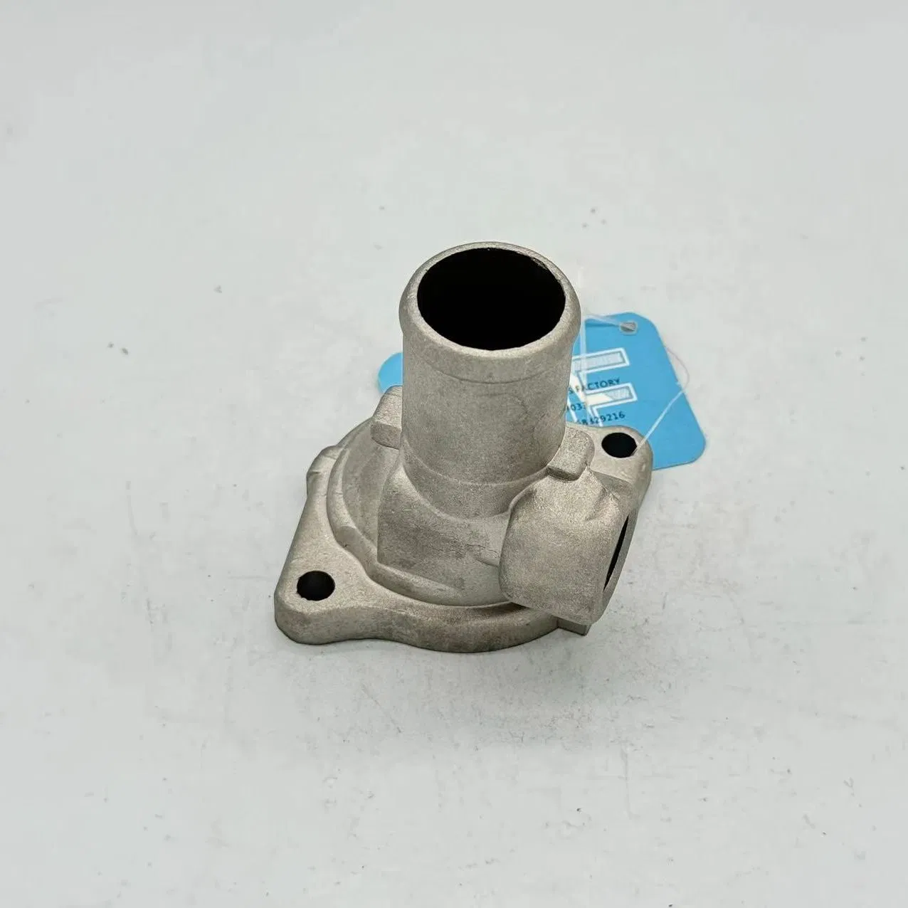 Factory Car Coolant Thermostat Housing for Toyota 16321-10011 1632110011 16321 10011
