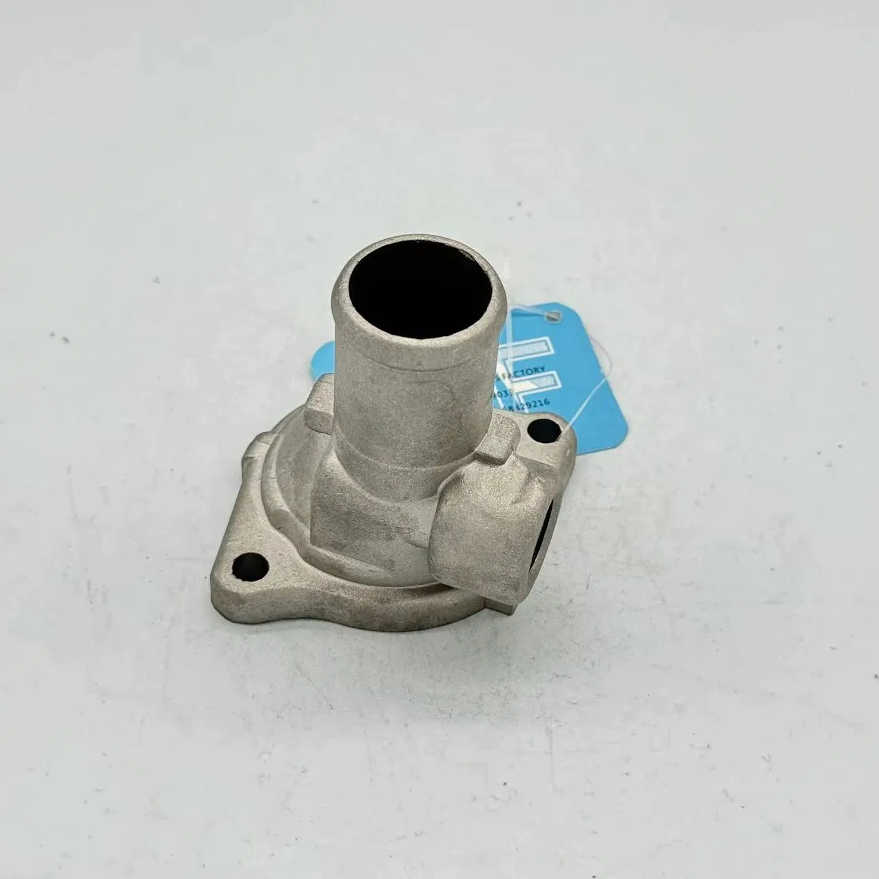 Factory Car Coolant Thermostat Housing for Toyota 16321-10011 1632110011 16321 10011