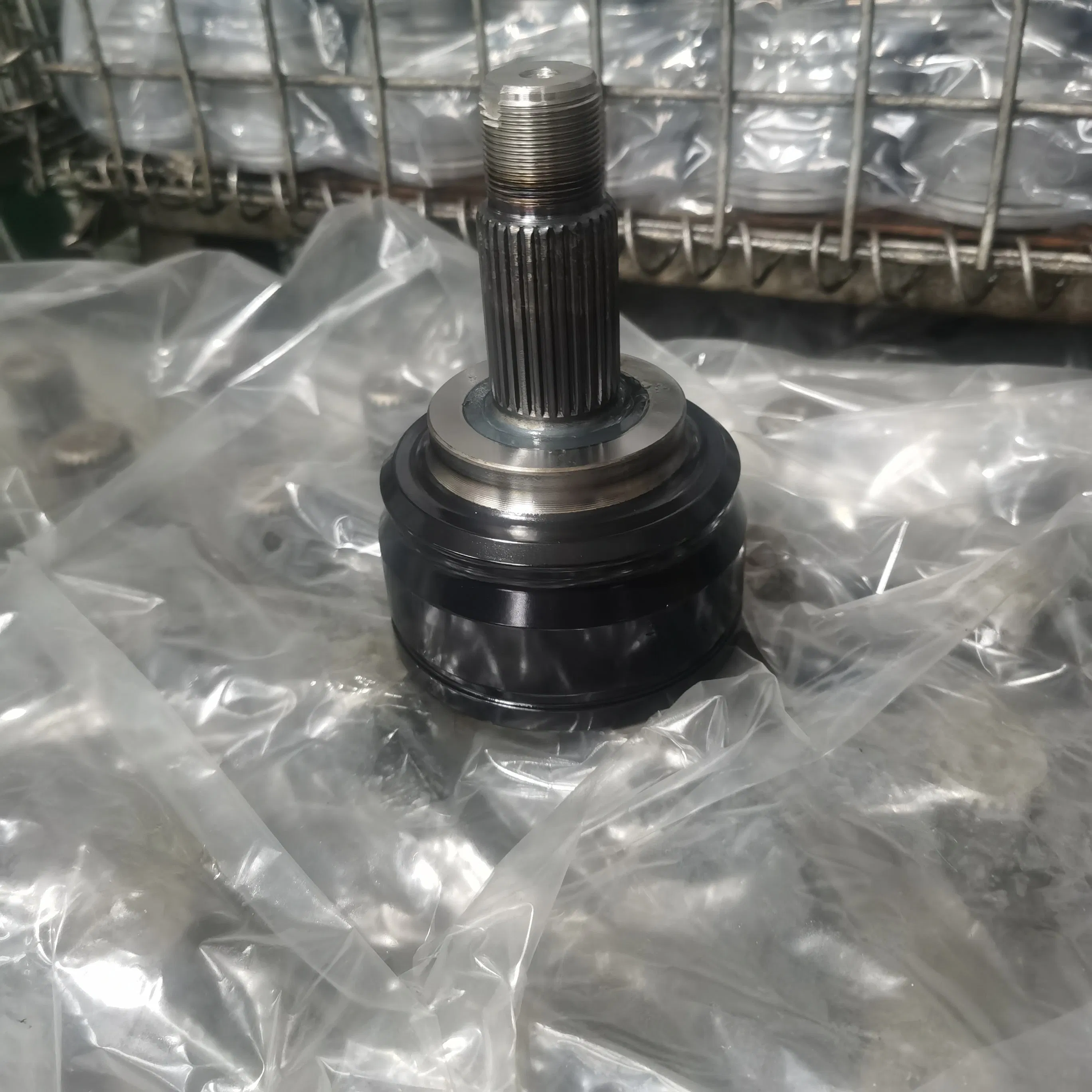 Factory Price Best Selling Auto Parts CV Axle Drive Shaft 31607565314 31607586433 31607565313 31601226164 31601226817 for B-MW CV Joint Kit