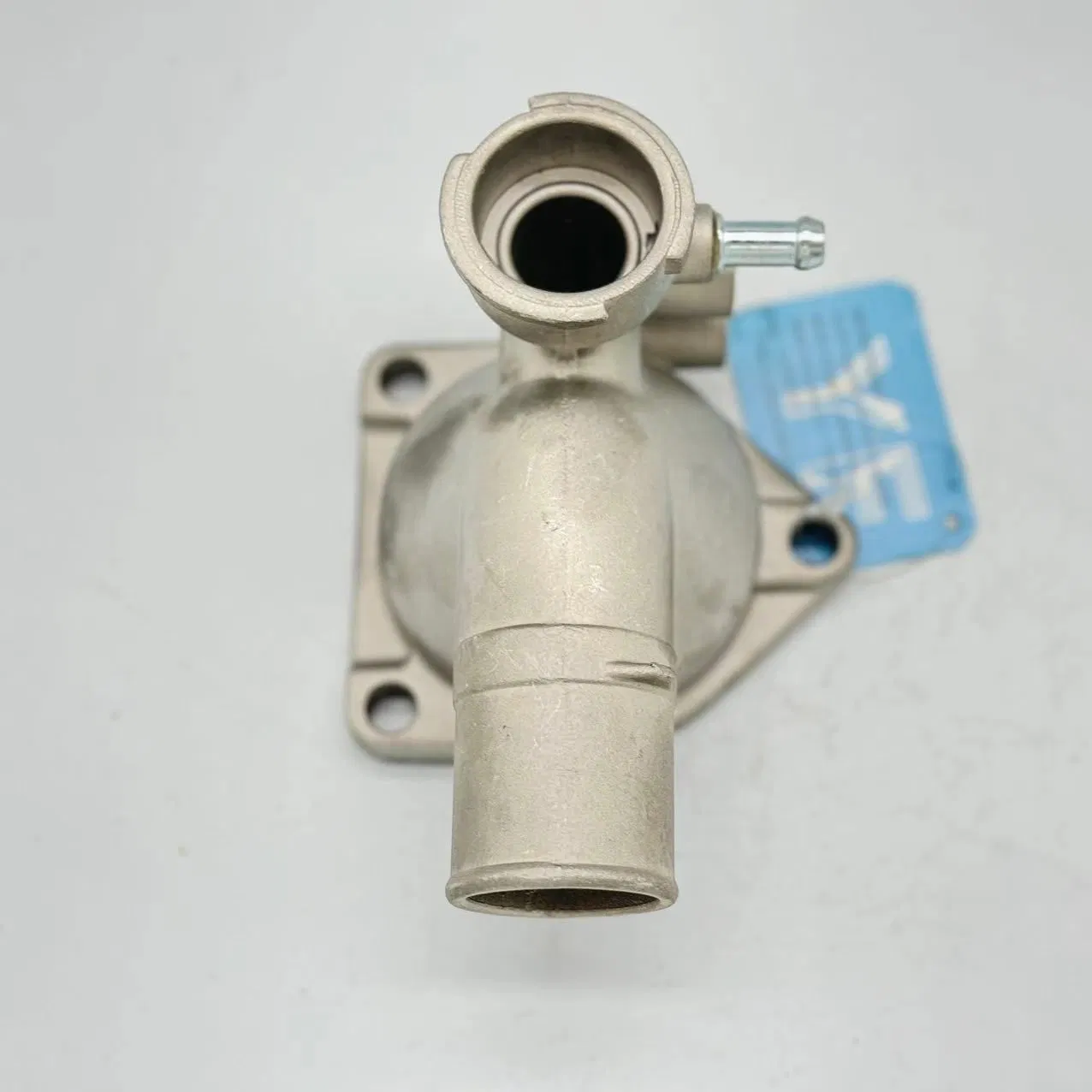 Factory Water Outlet Car Thermostat Housing for Toyota Dyna 200 16331-58090 1633158090
