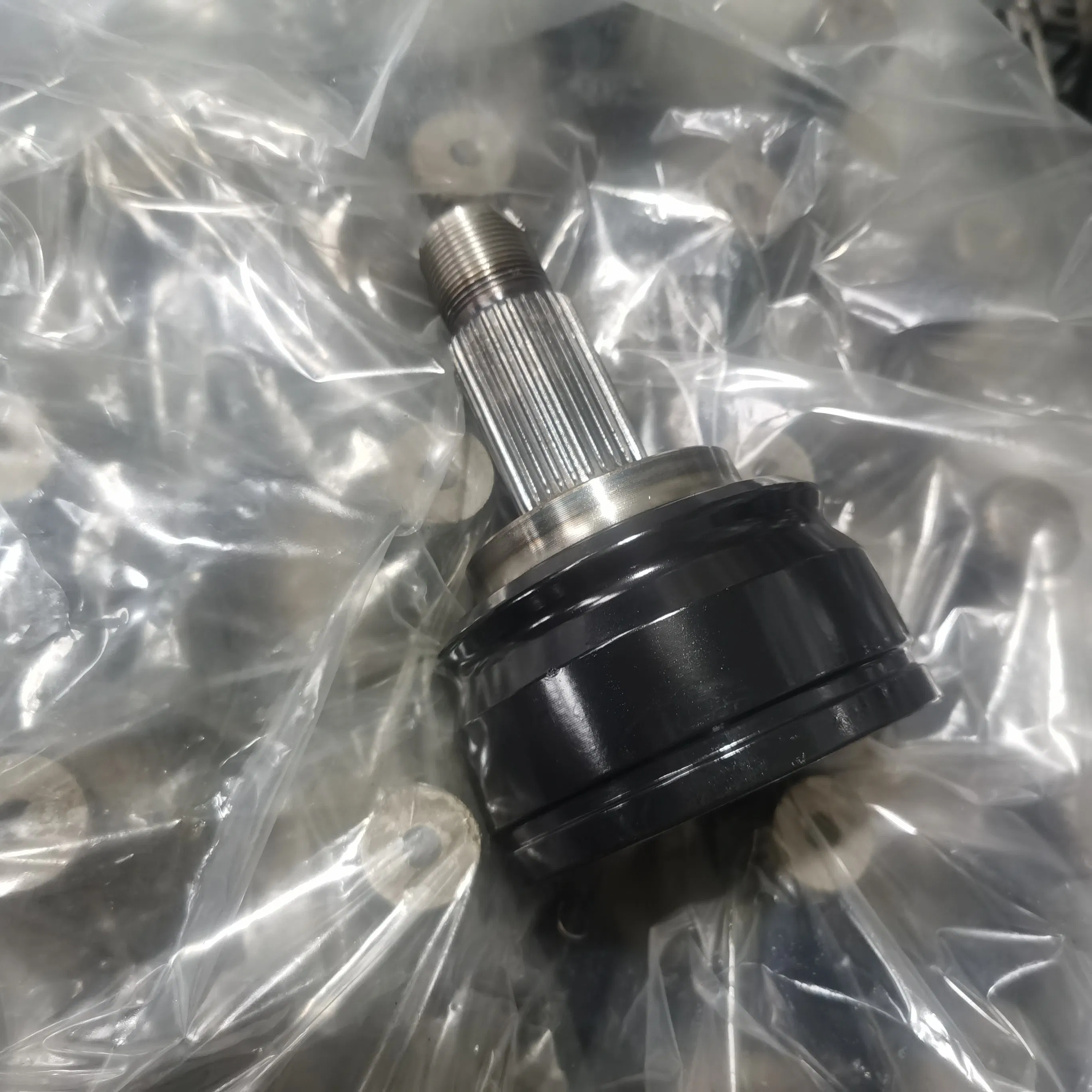 Factory Price Best Selling Auto Parts CV Axle Drive Shaft 31607565314 31607586433 31607565313 31601226164 31601226817 for B-MW CV Joint Kit