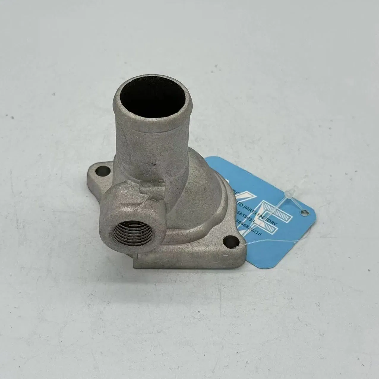 Factory Car Coolant Thermostat Housing for Toyota 16321-10011 1632110011 16321 10011