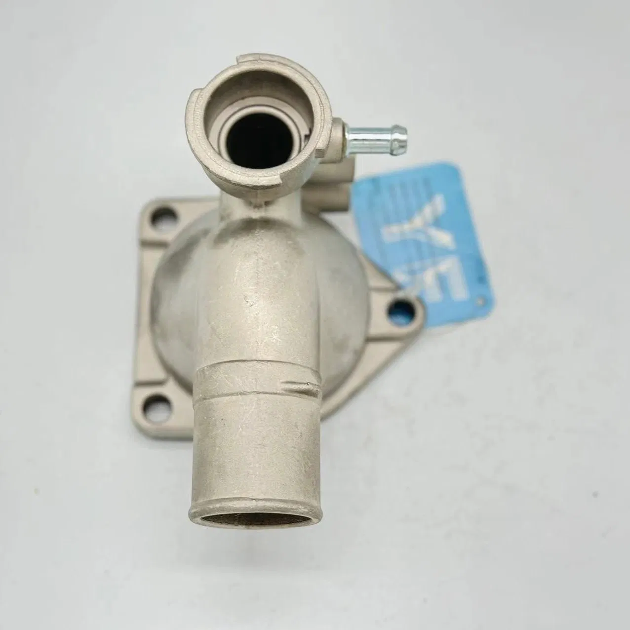 Factory Water Outlet Car Thermostat Housing for Toyota Dyna 200 16331-58090 1633158090