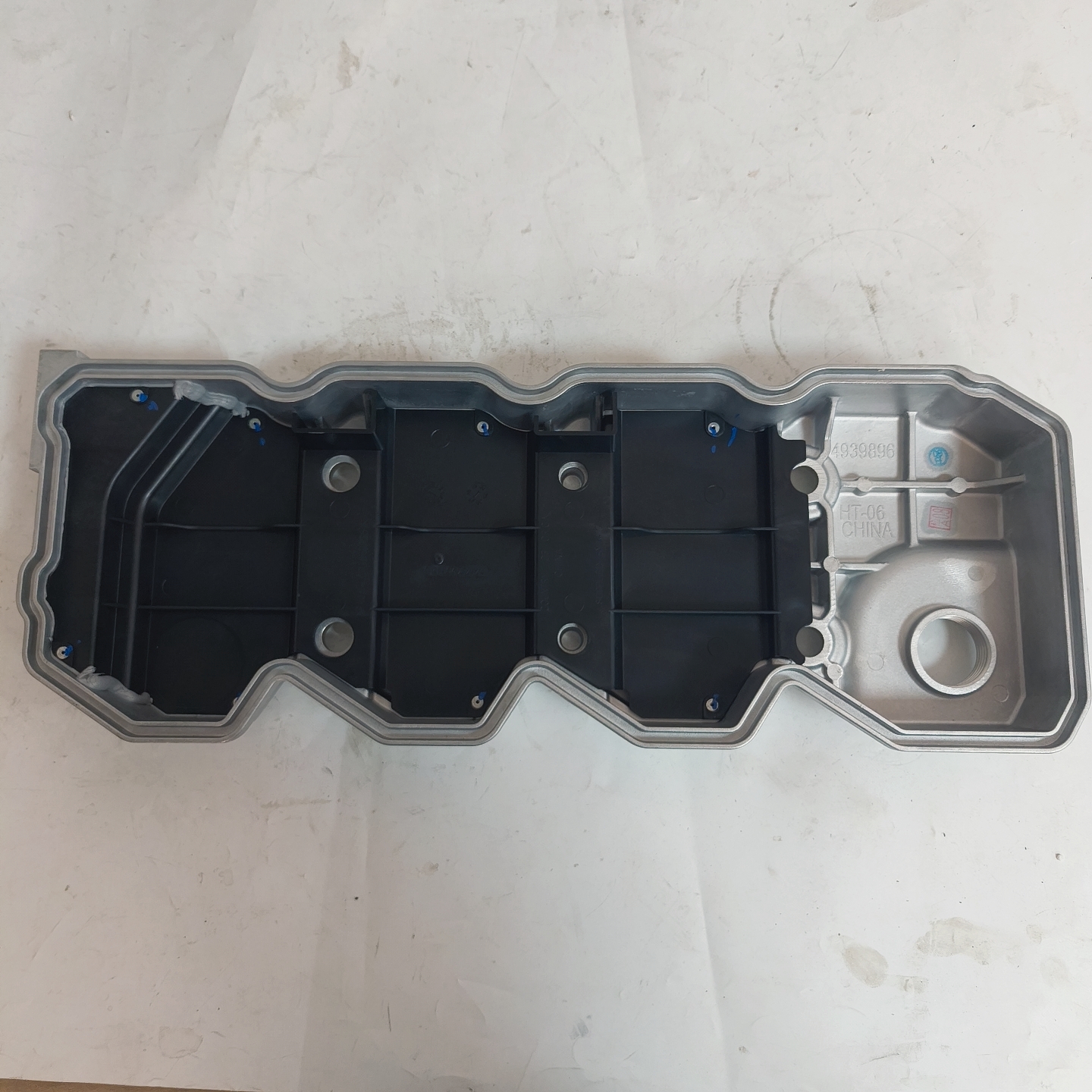 ISDE for Cummins Diesel Engine Valve Cover Parts Model Numbers 4939896 3968859 4982024 3976180