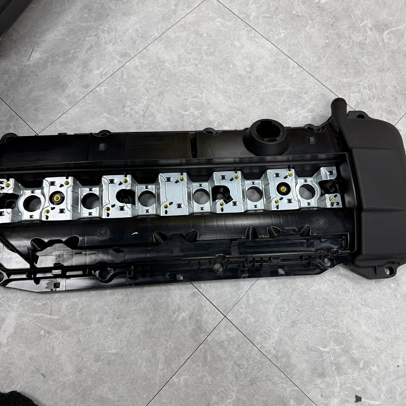 Fit for BMW Engine Valve Cover M52 Cylinder Head Cover OE 11121432928