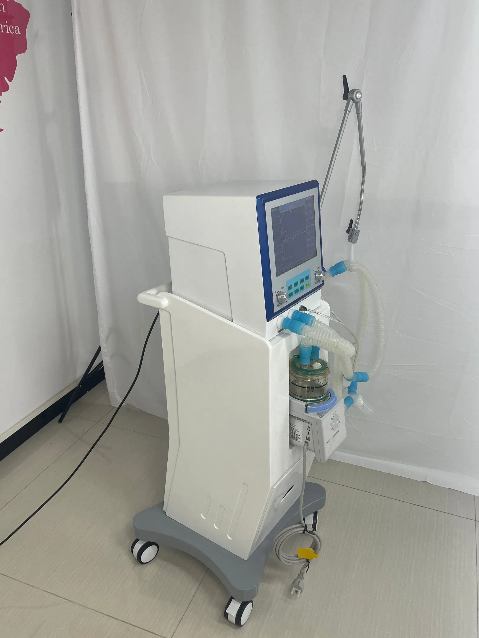 High Quality 10.5 Inch Color Screen Trolley Movable Medical Ventilator