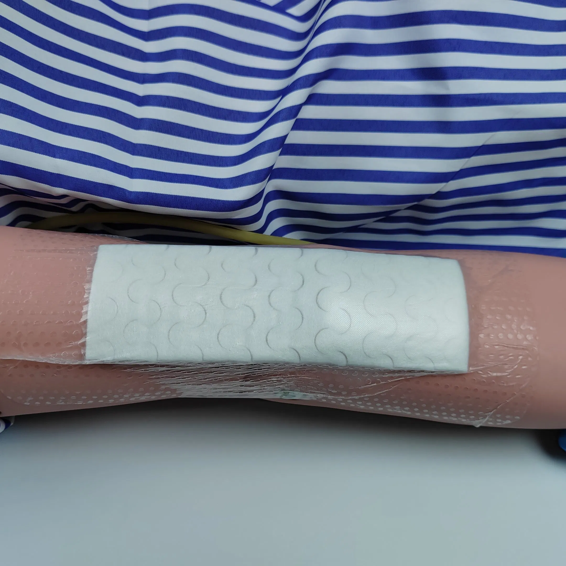 Soft and Comfortable Medical Disposable Silicone Post-Operation Dressing for Knee Joint Wounds