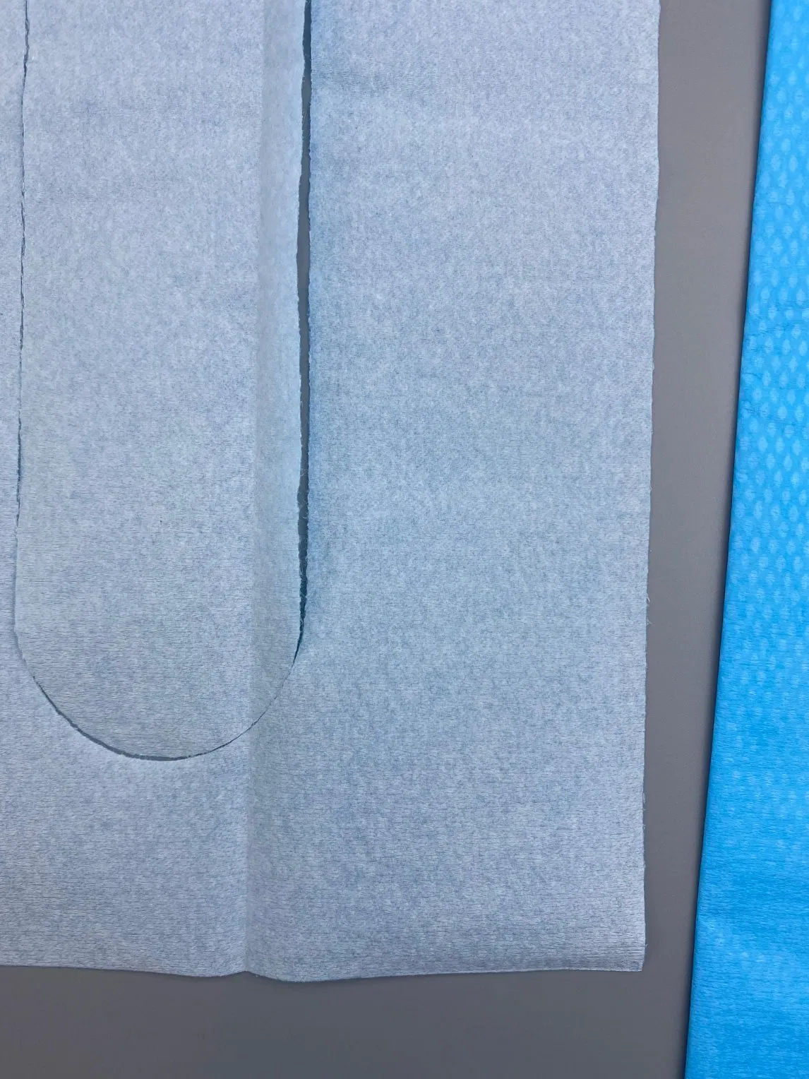 Ultra-Soft 3-Ply Dental Bibs for Maximum Comfort and Hygiene