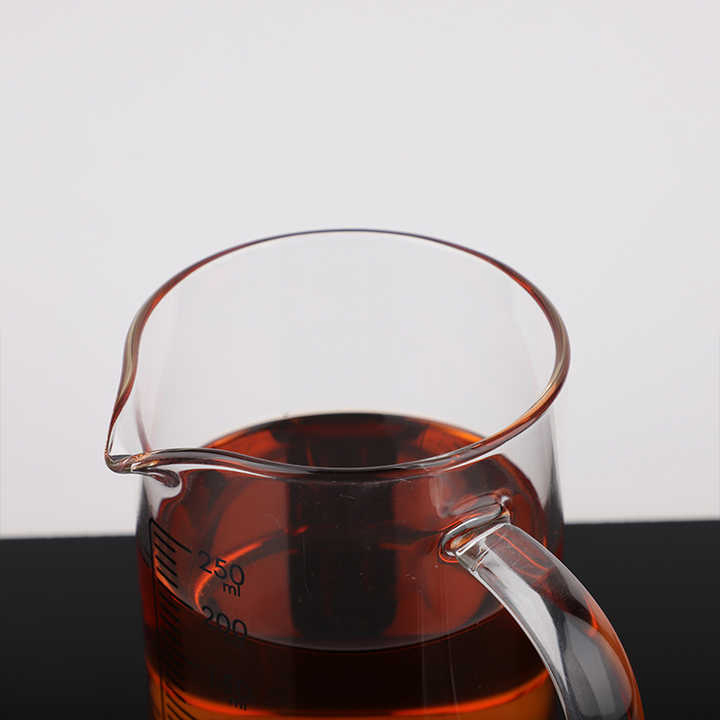 Premium Borosilicate Glass Measuring Cup for Cooking and Baking