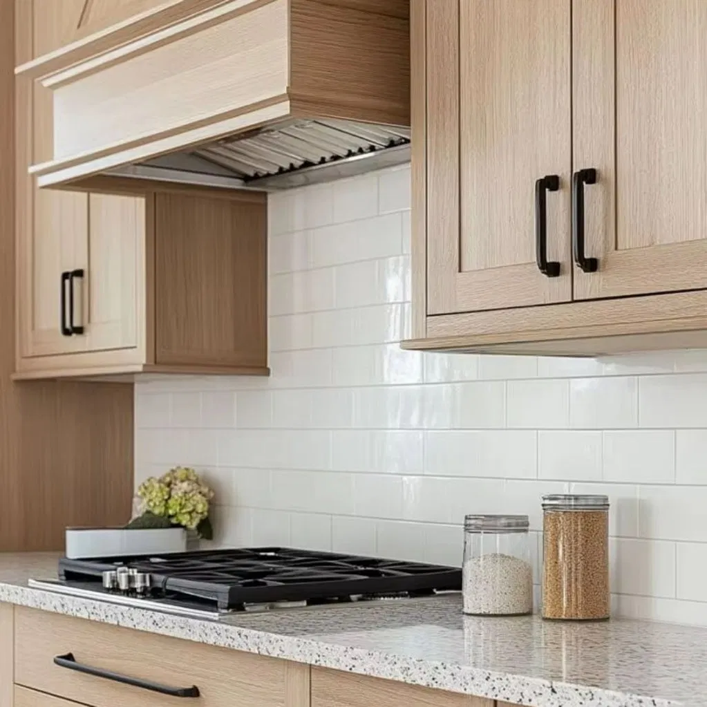 Low MOQ High-Strength Eco-Friendly New Wardrobes with Dividers