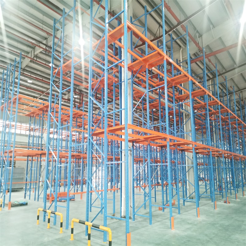 Selective Metal Shelving System for Efficient Warehouse Organization