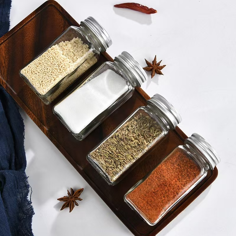 Factory Supply Kitchen Use Glass Container 120ml 180ml Glass Food Storage for Spice Pepper Salt Sugar