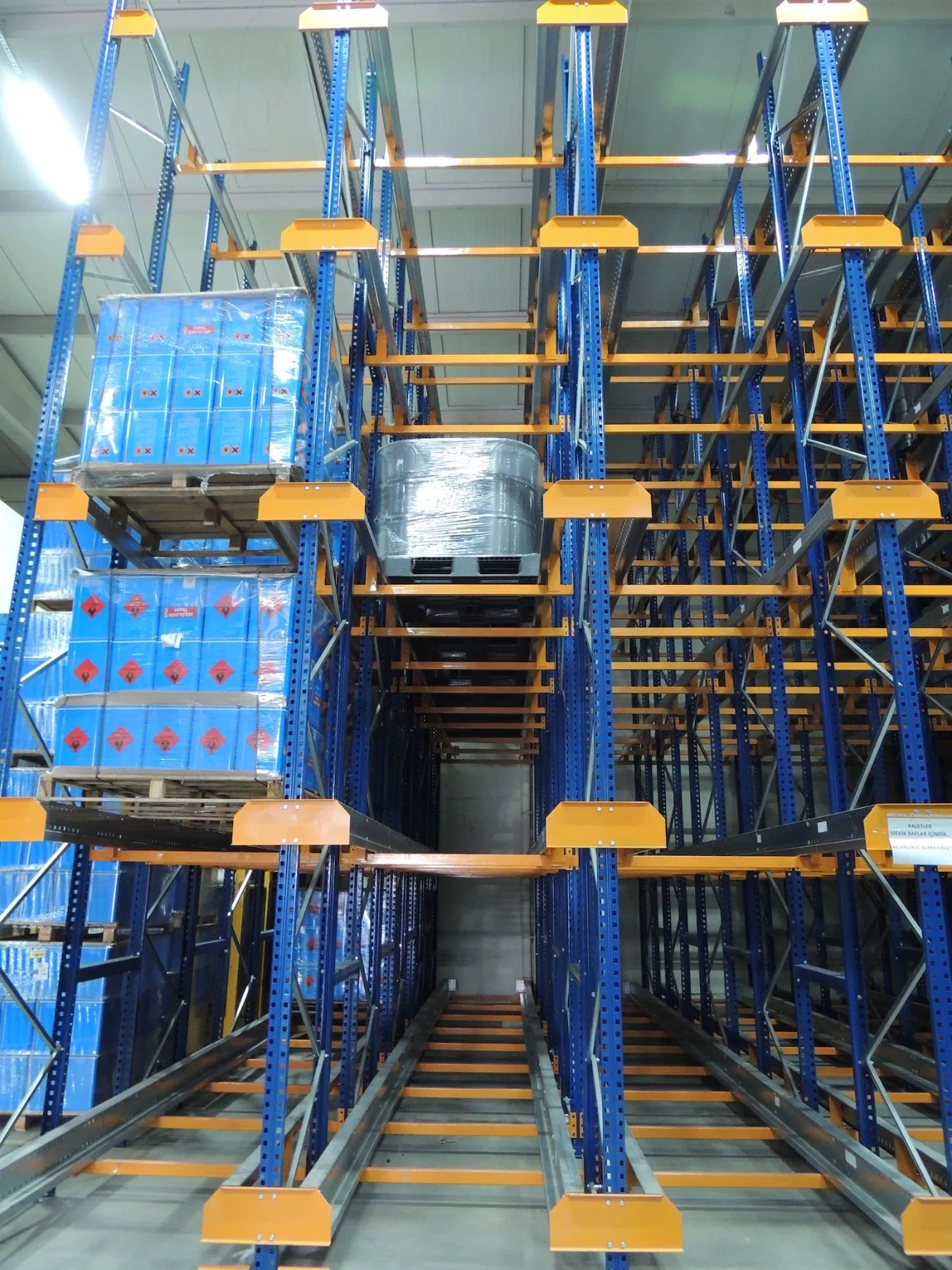 Asrs Warehouse Shelves Industrial Use Units Automated Storage Retrieval System Warehouse Robot