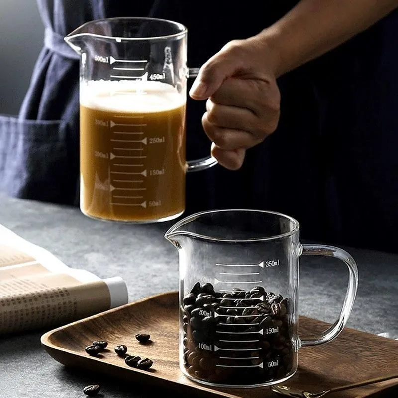 Glass Measuring Cup Detail 2