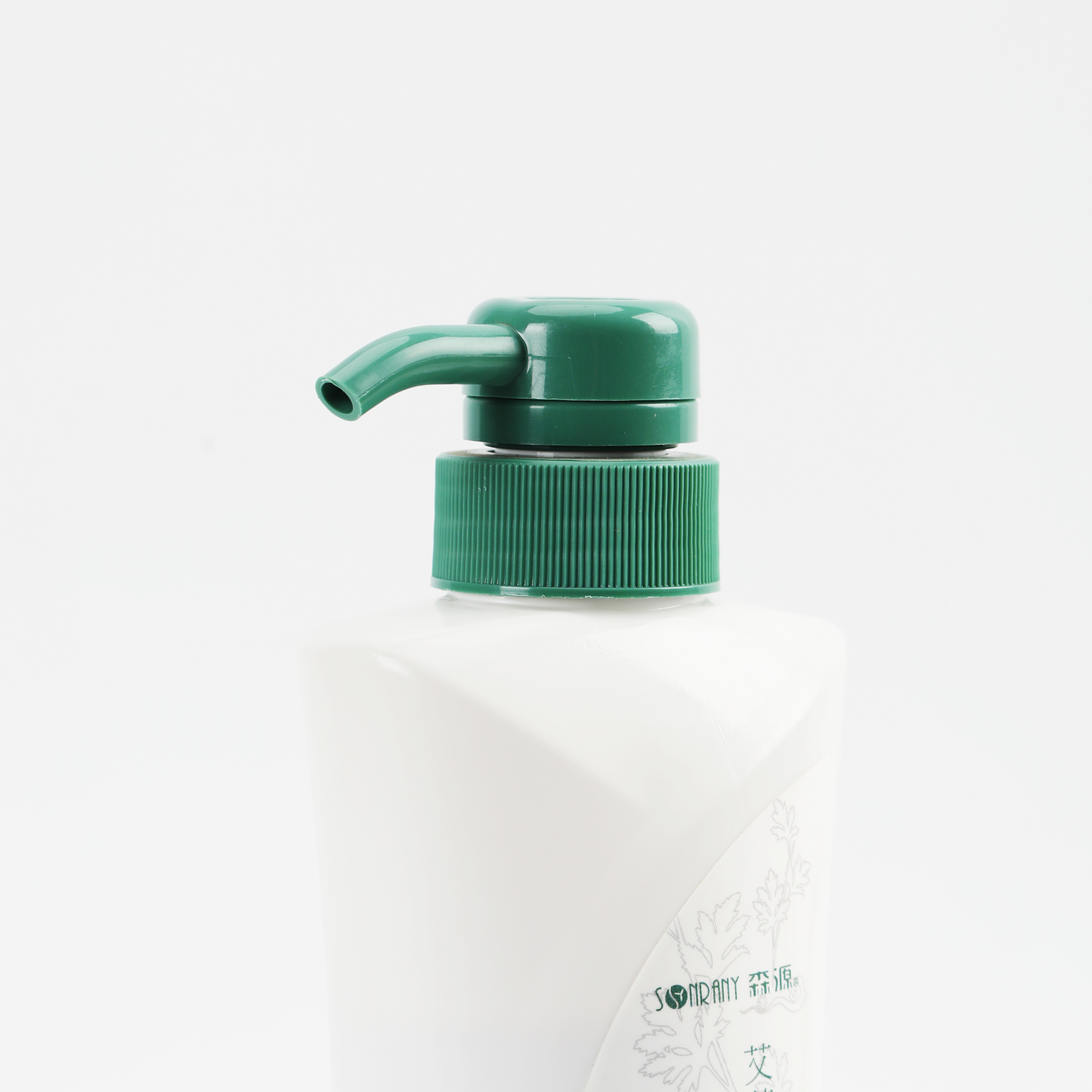 Mugwort Smoothing Shampoo Natural Herbal Gentle Cleansing Shampoo for Dry Frizzy Hair Scalp Care Daily Hair Care