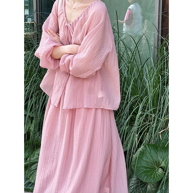 Chic Sun-Protective Suit: Pleated Shirt and Skirt Combo