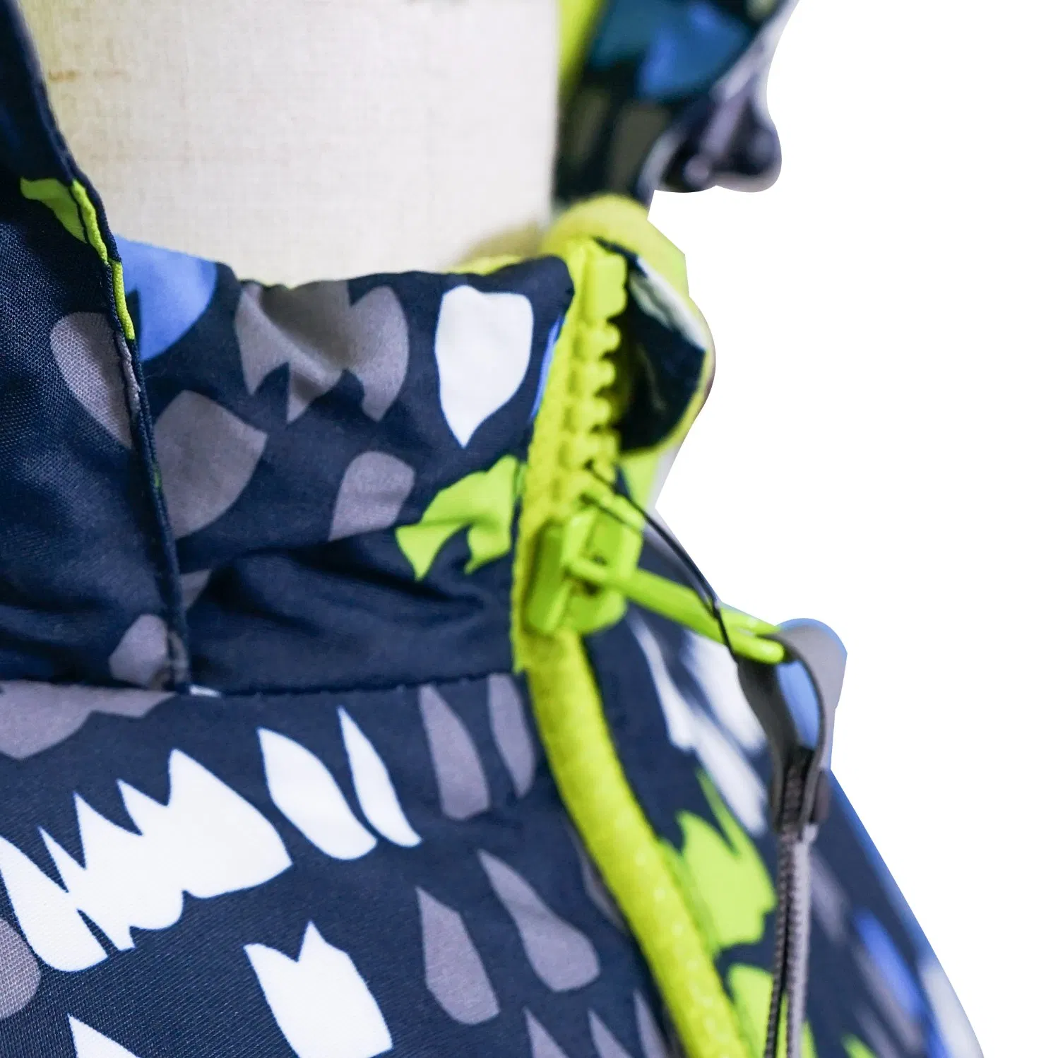 Children's Warm Pad Hooded Jacket with Colorful Print Kid's Clothing