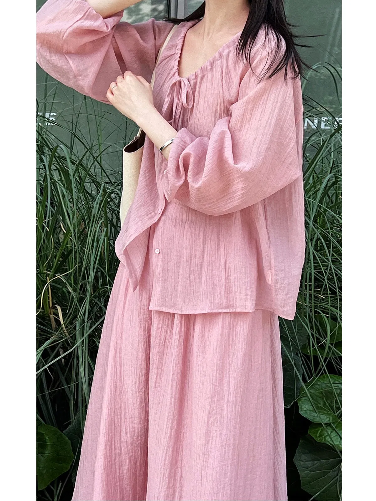 Chic Sun-Protective Suit: Pleated Shirt and Skirt Combo