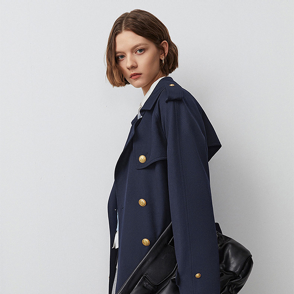 Stylish Women's High-Quality Windbreaker Coat for All Seasons