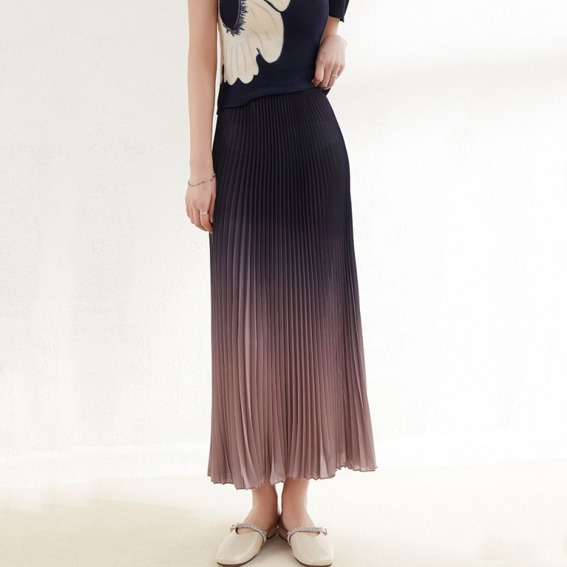 Factory Customized Pleated High Waist Skirt Light Drape Gradient Pleated Skirt for Women Spring and Summer