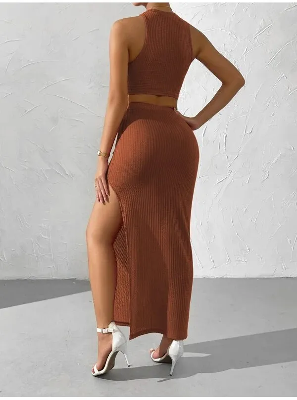 Split Thigh Skirt Detail