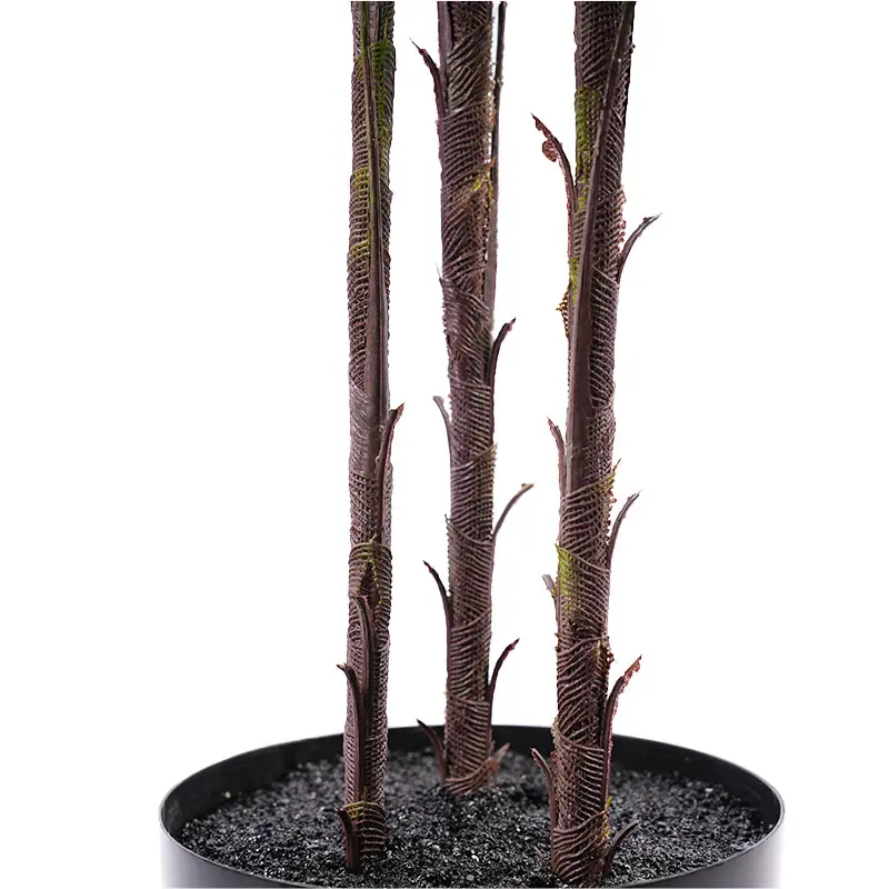 Lifelike Palm Design