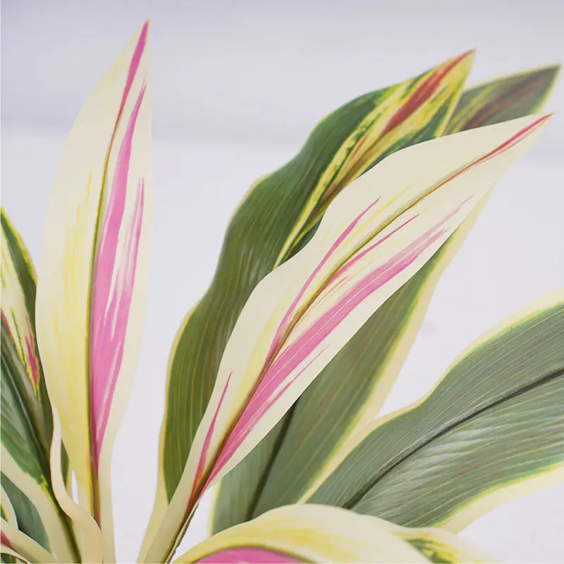 Artificial Cordyline Fruticosa Detail 1