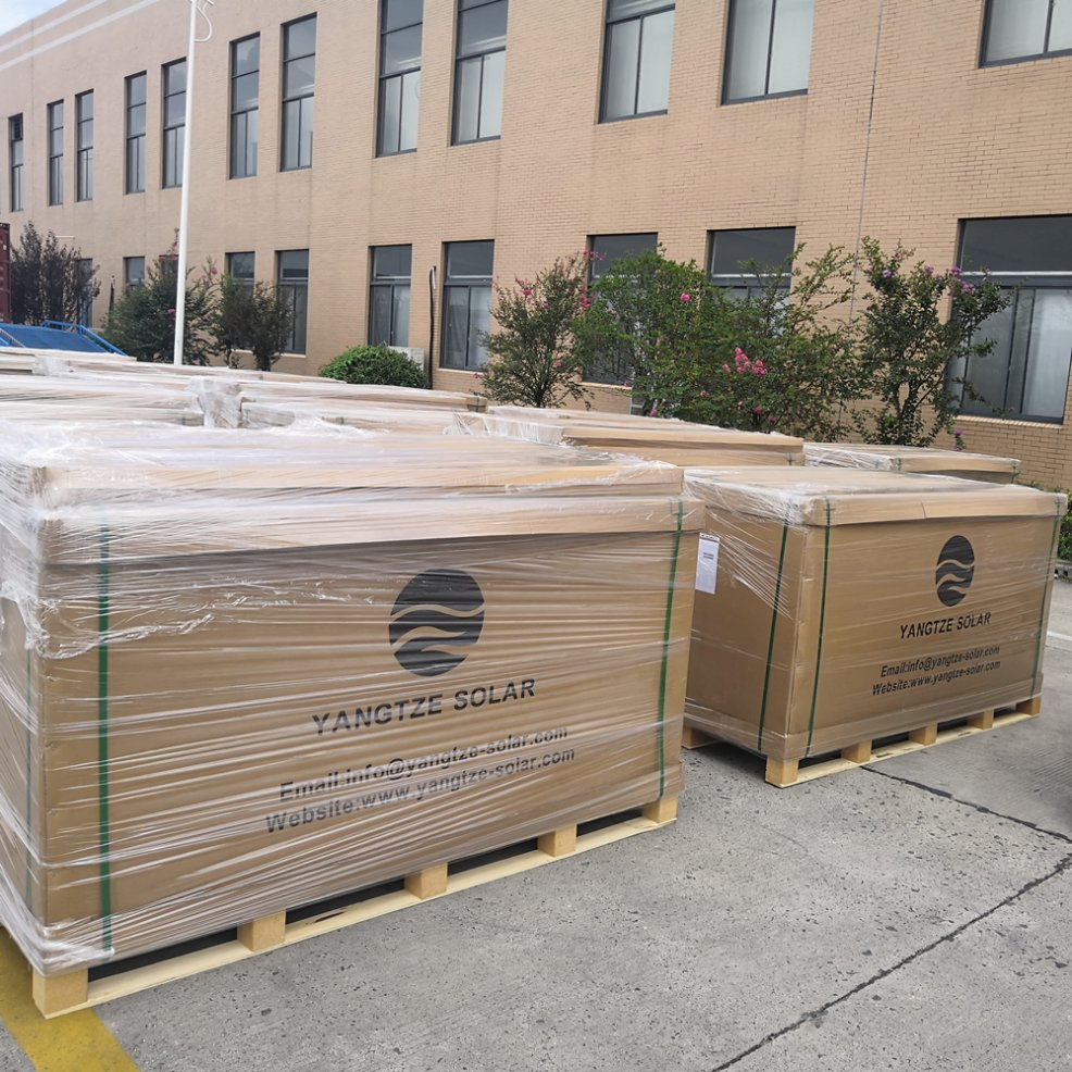 700W Biggest Power 25 Years Warranty Half Cell PV Solar Power System Monocrystalline Solar Panel Together with Solar Battery Bank TUV CE ISO IEC