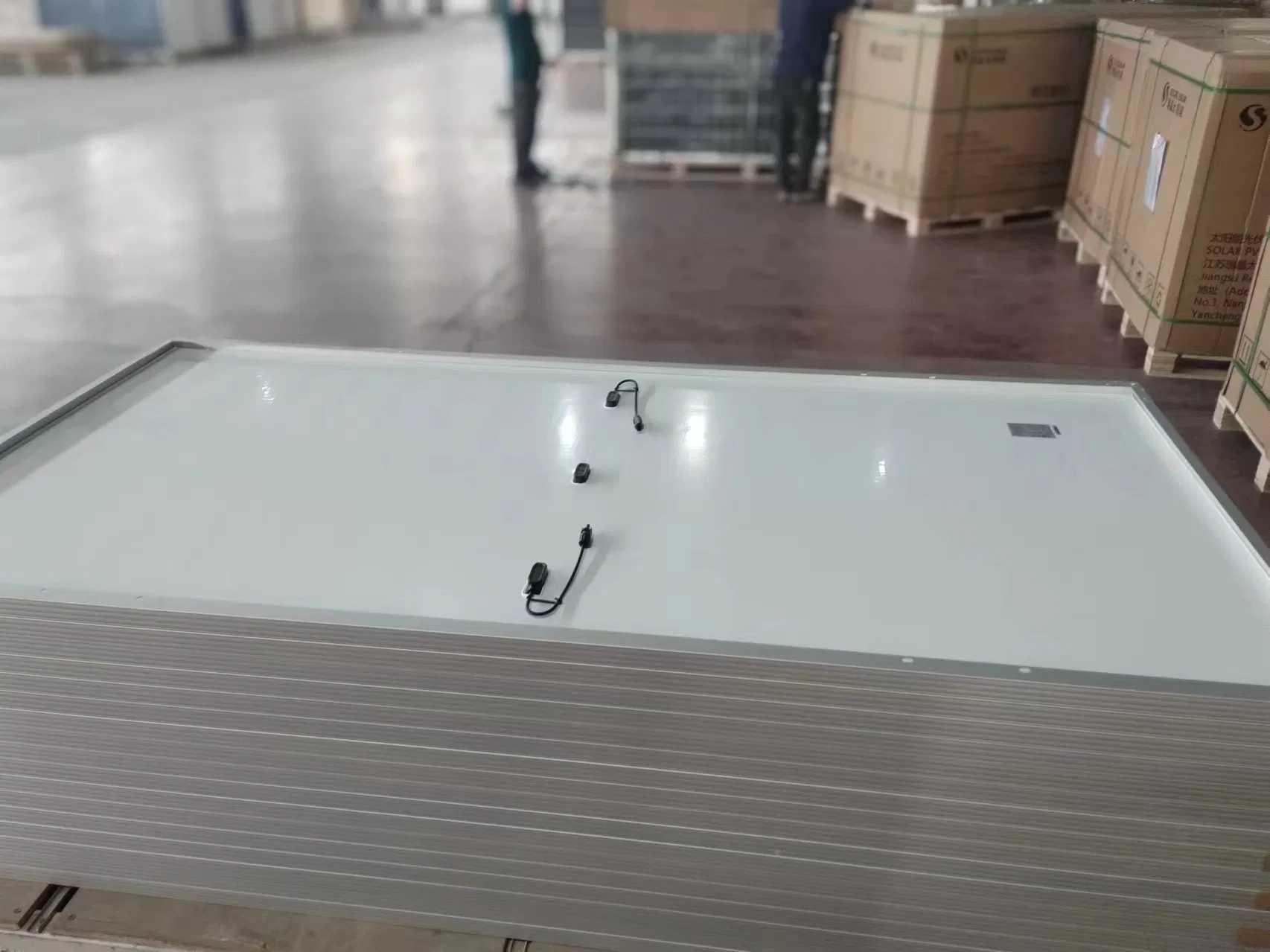 Monocrystalline Silicon ISO Approved PNG Monofacial 550W 555W 182mm Solar Panels