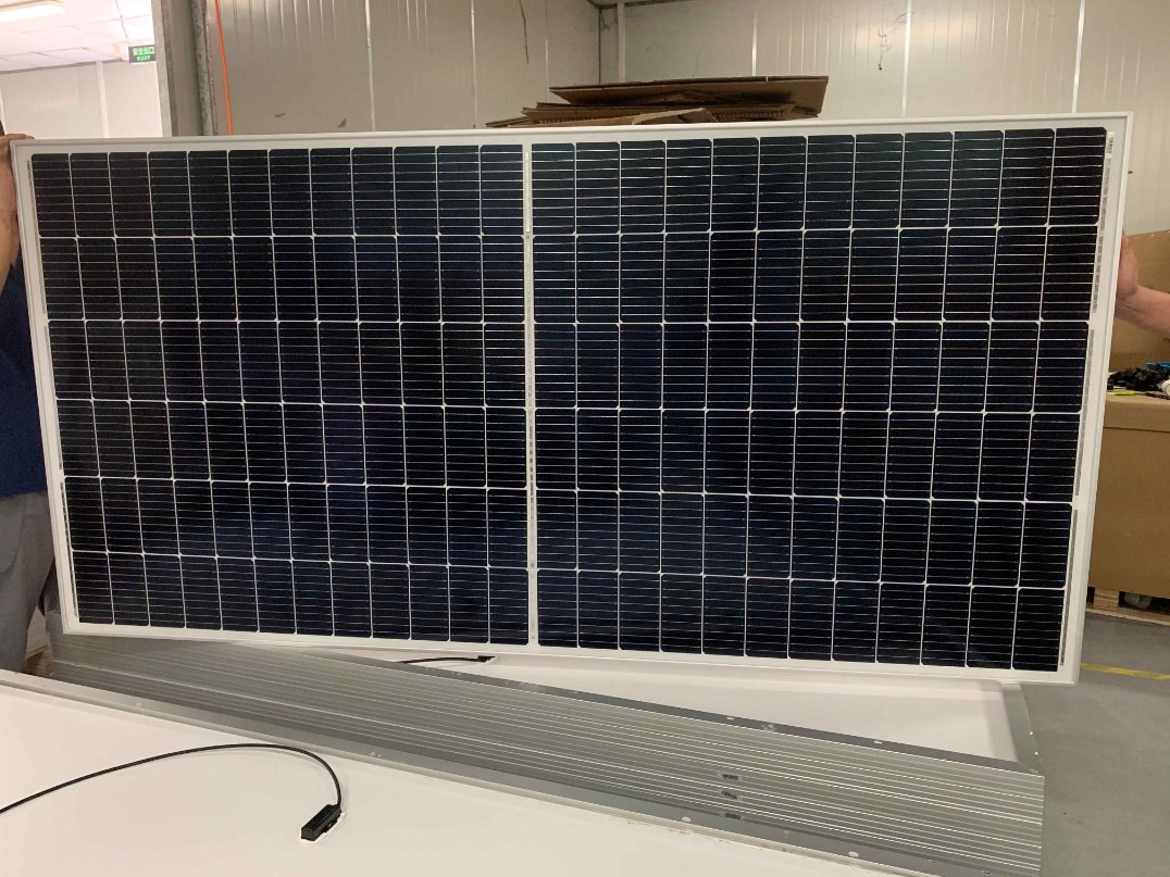 High Efficiency Jinko/Longi/Ja/Trina 370W 450W 540W Full-Black Bifacial Solar Power PV Module Panels