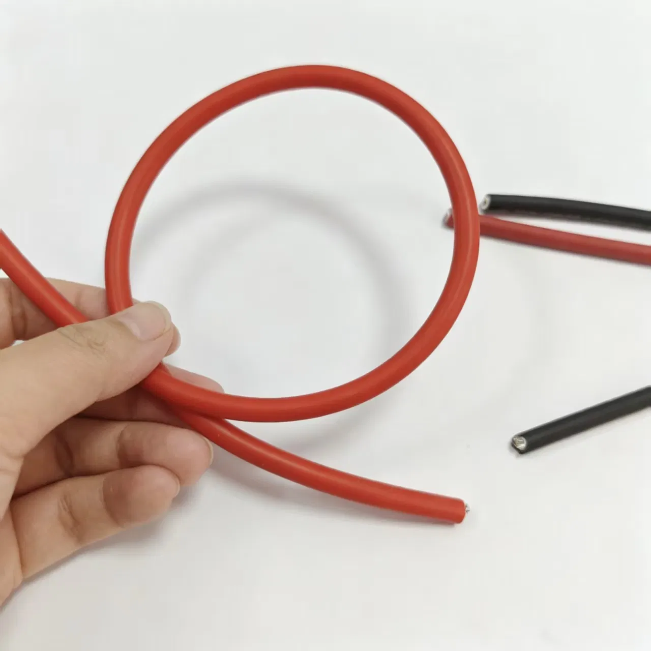 High-Performance H1z2z2-K/PV1-F XLPE DC 1500V Solar Cable for Photovoltaic Systems