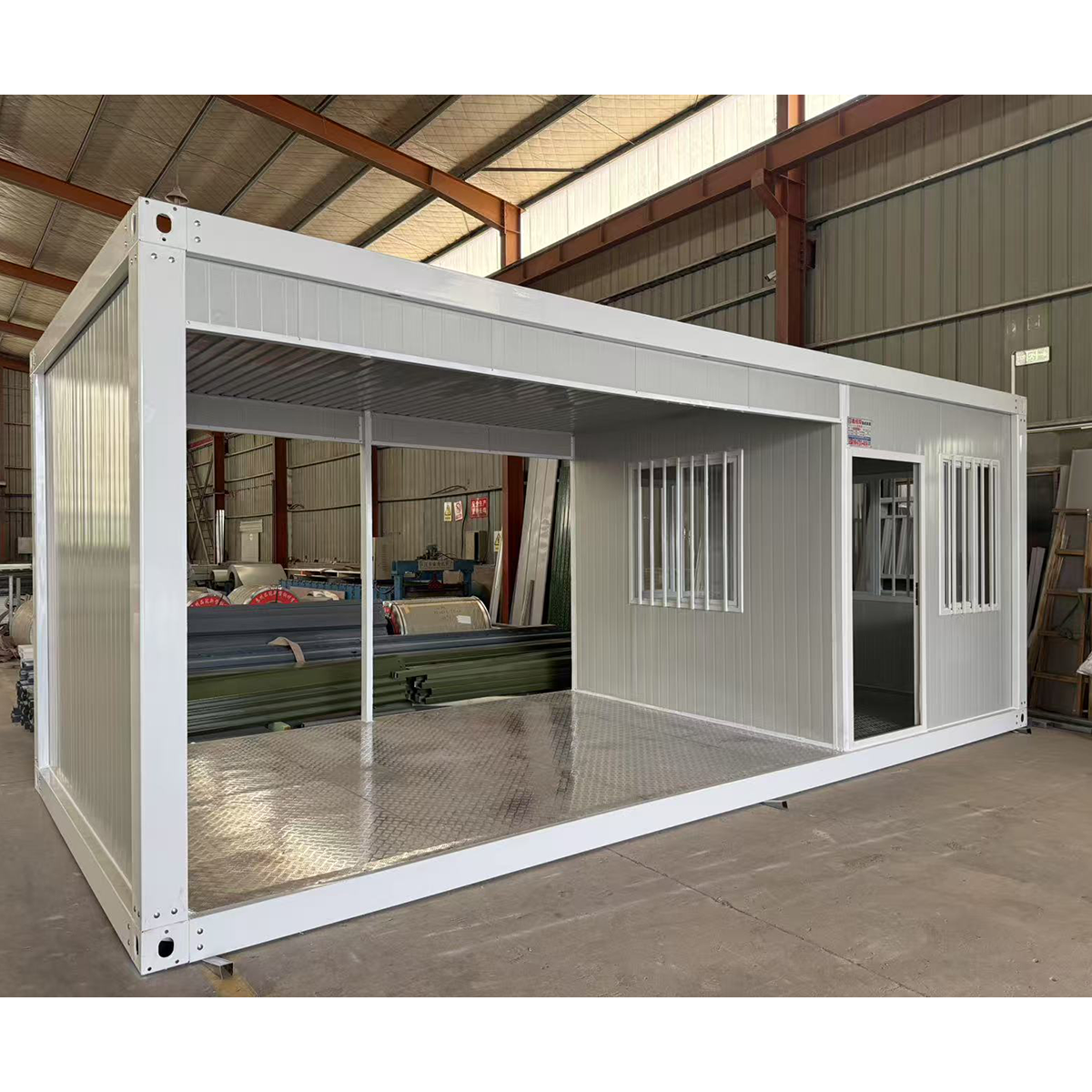 Factory Customized Quick-assembly Flat Roof Sandwich Panel Steel Detachable Container Houses for Office Building