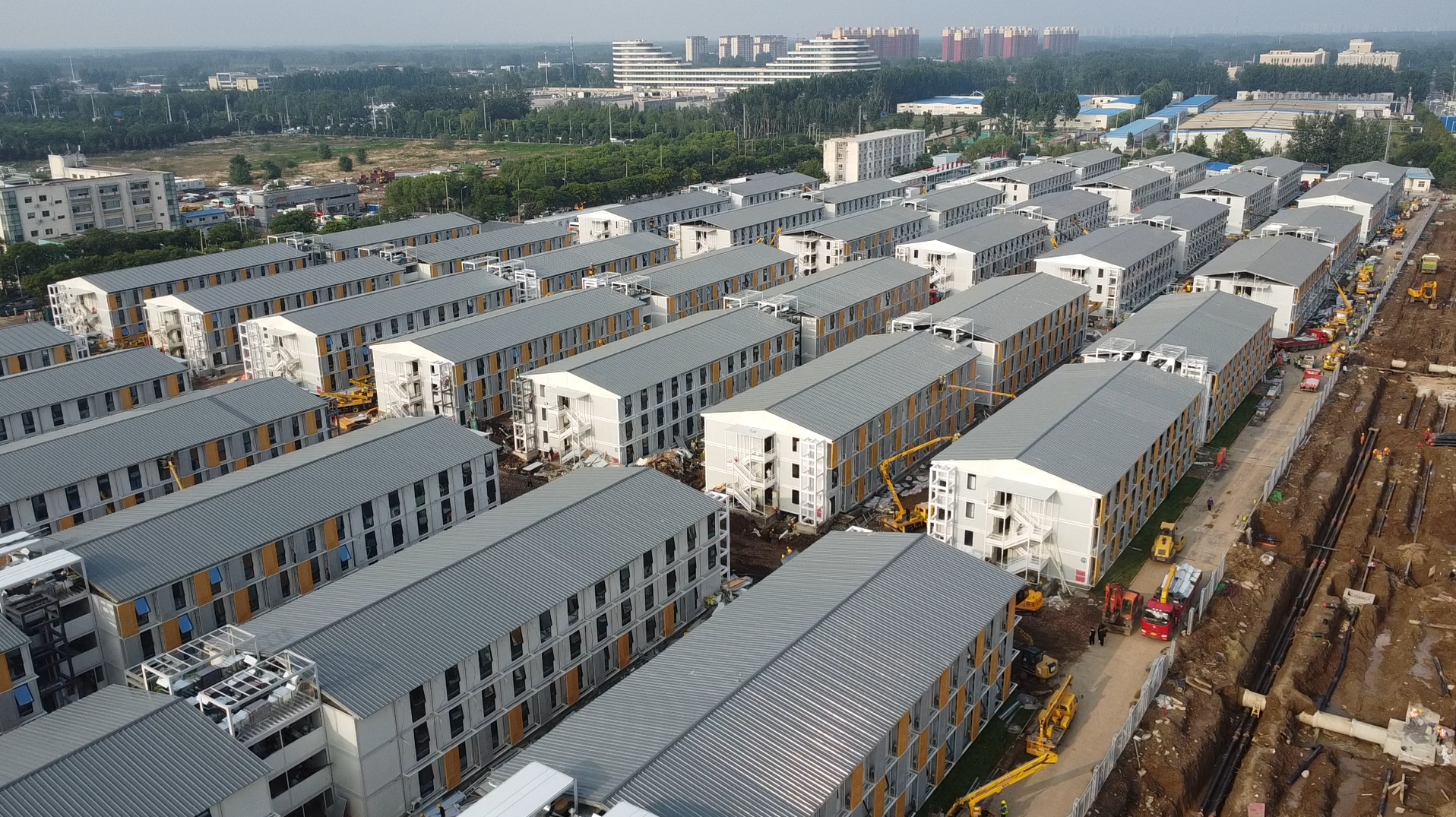 High Quality Fast Stylish Prefab Apartments Condos Modular Construction Steel Sandwich Panel House Use Flat Pack Container