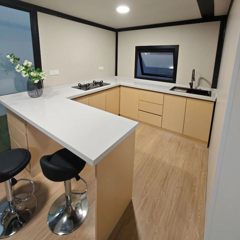 Luxury 40FT Expandable Modular Villa with Balcony and Bathroom