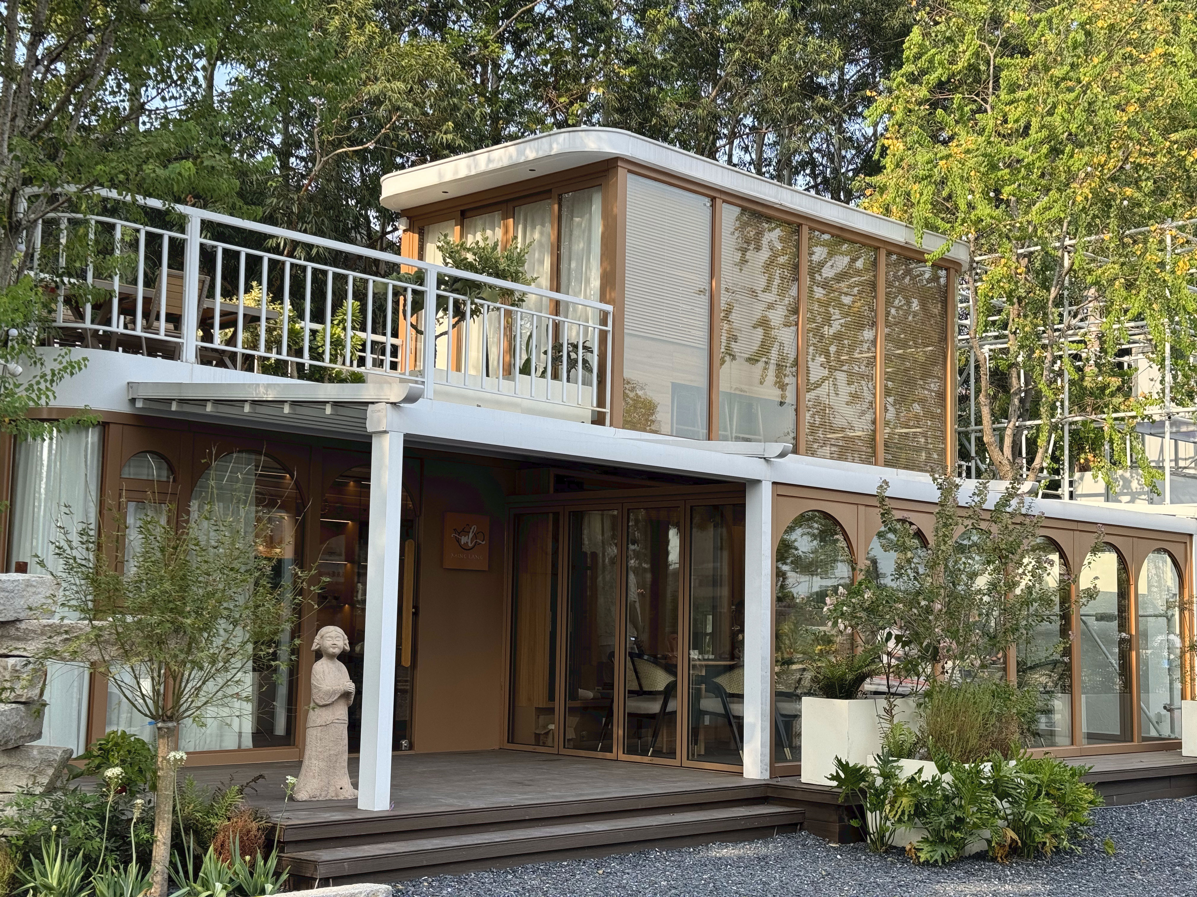 Elegant Double-Story Caf House Modern Countryside Farm Cabin Eco-friendly Waterproof Steel Structure Mobile Living Home