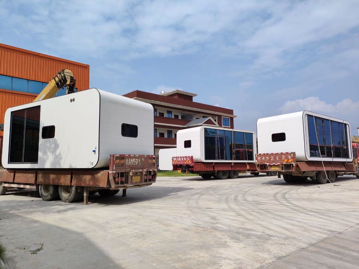 Modern Modular Steel Container House Portable Space Capsule Villa Apple Pod Cabin Inspired Commercial Exterior Warehouse