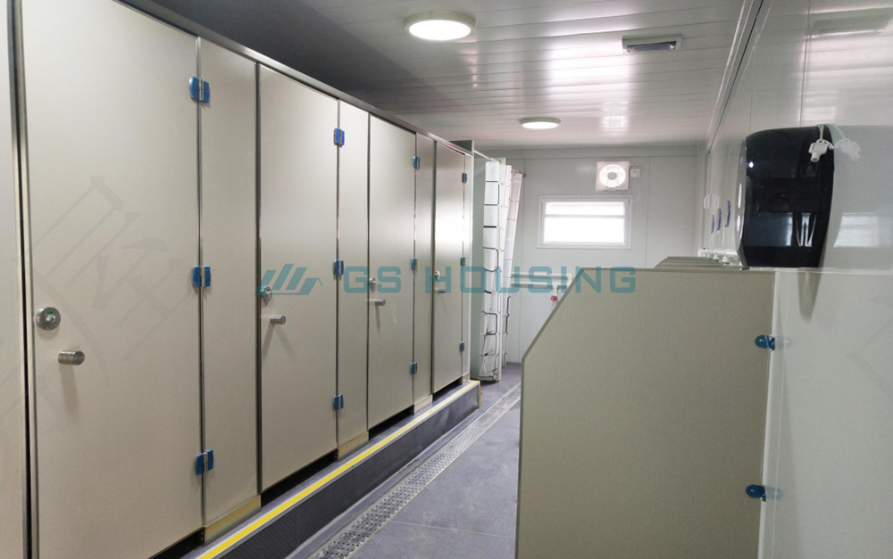 Customized Quick Assemble Steel Structure Wind Resistance Worker Camping Living Prefab Container House Luxury Prefabricated House