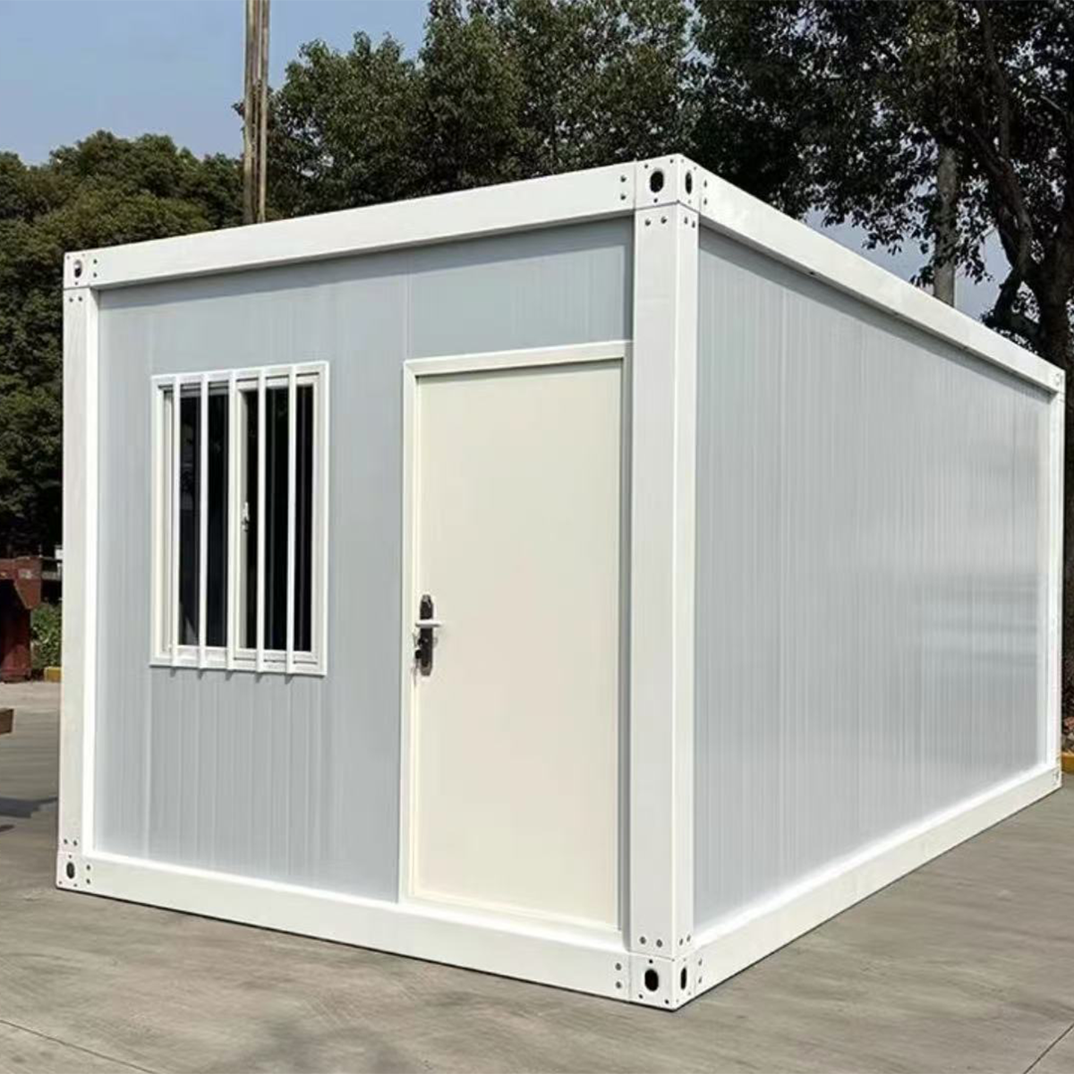 Factory Customized Quick-assembly Flat Roof Sandwich Panel Steel Detachable Container Houses for Office Building