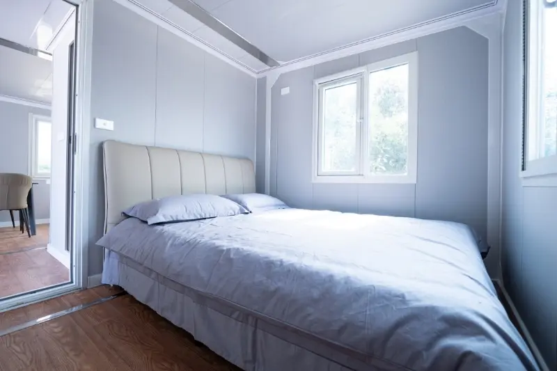 Prefab 20ft Tiny House Fully Furnished One Bedroom Expandable Shipping Container Homes
