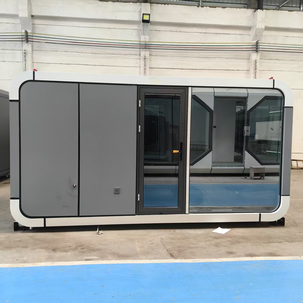 Luxury Modular Home Waterproof Steel Structure Prefabricated Villa Apartment Office Hospital Hotel Apple Cabin Design