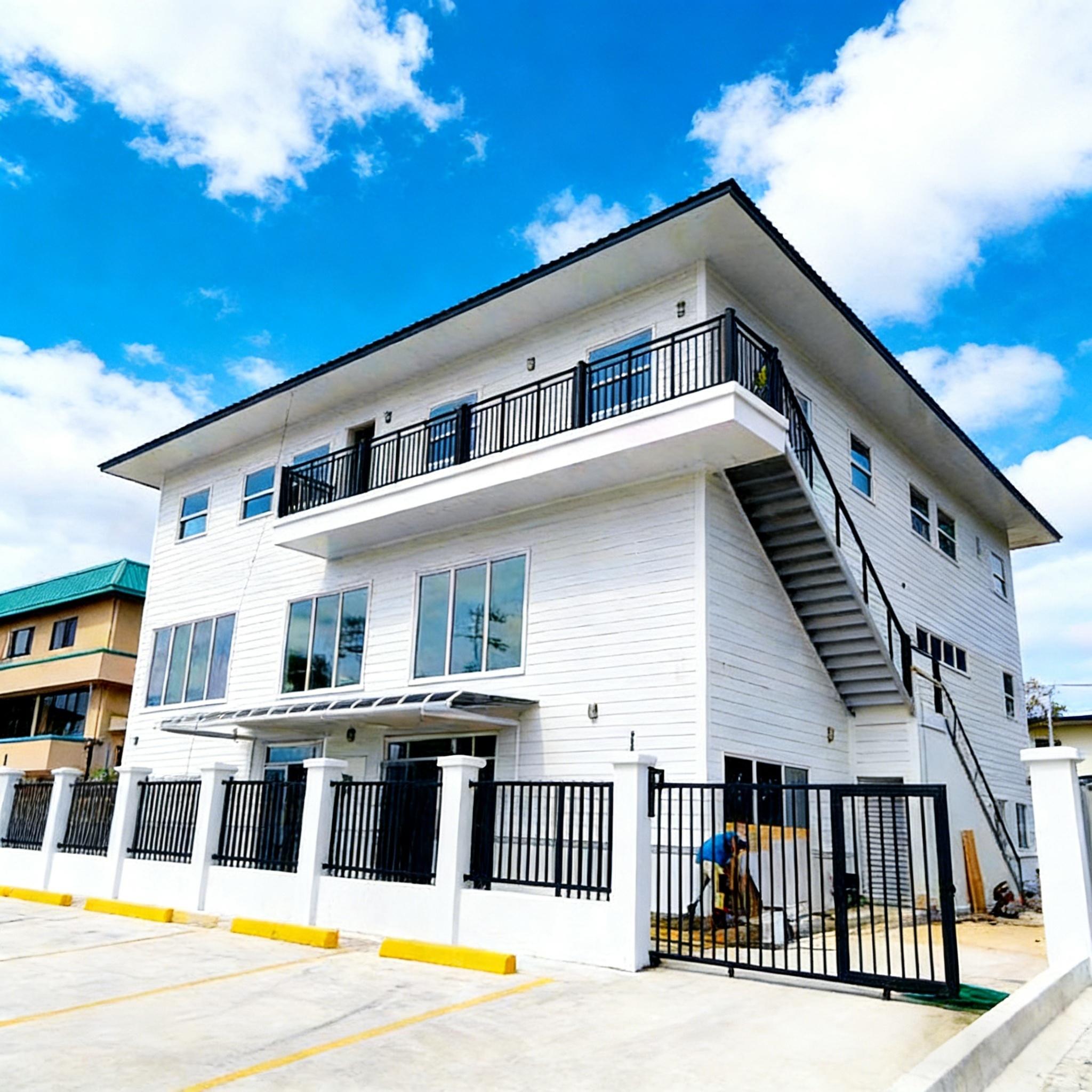 PTH 3-Story Prefab Steel Structure Building Kits Easily Assembled Modular Units for Hotel, Apartment, School &amp; Office