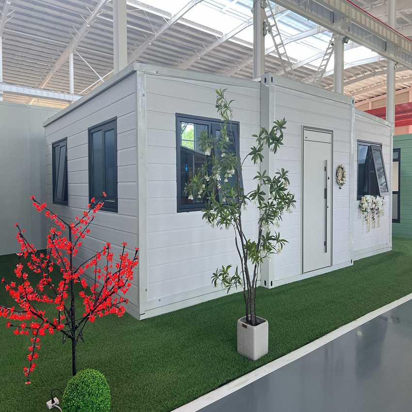 Mobile 2 Bedroom Granny Flat Expandable Container House for Office Courtyard