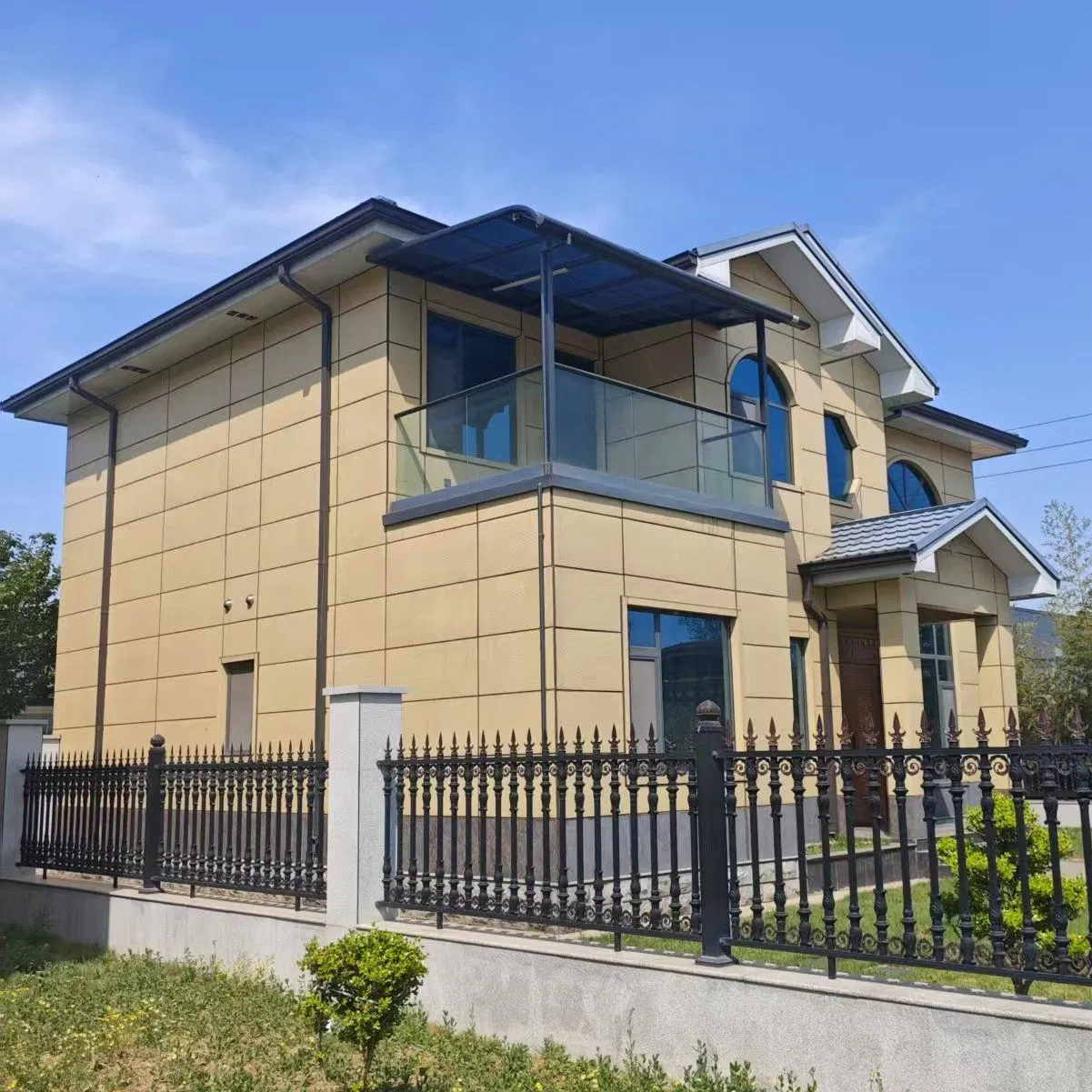Two-Stories Eco-Friendly Modular Living Light Steel Villa