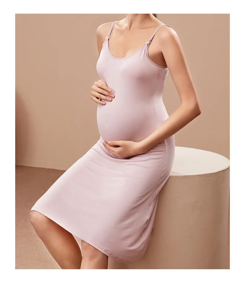 Nursing dress detail