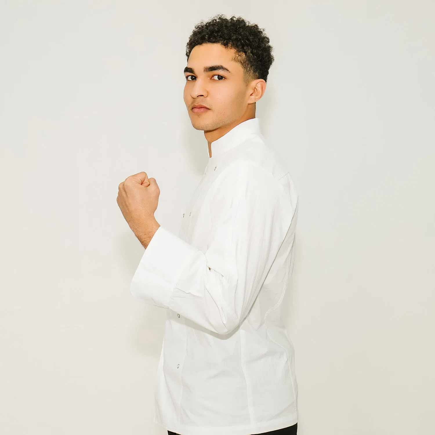 Export-Quality White Chef Coat Unisex Kitchen Workwear Bulk Supply Available